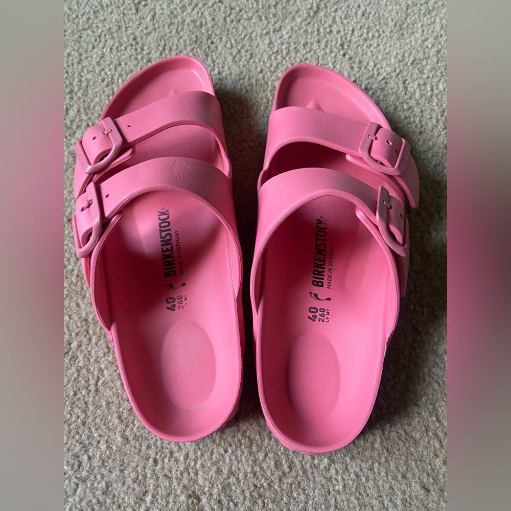 Birkenstocks-Arizona size 9 (40) melon colored
